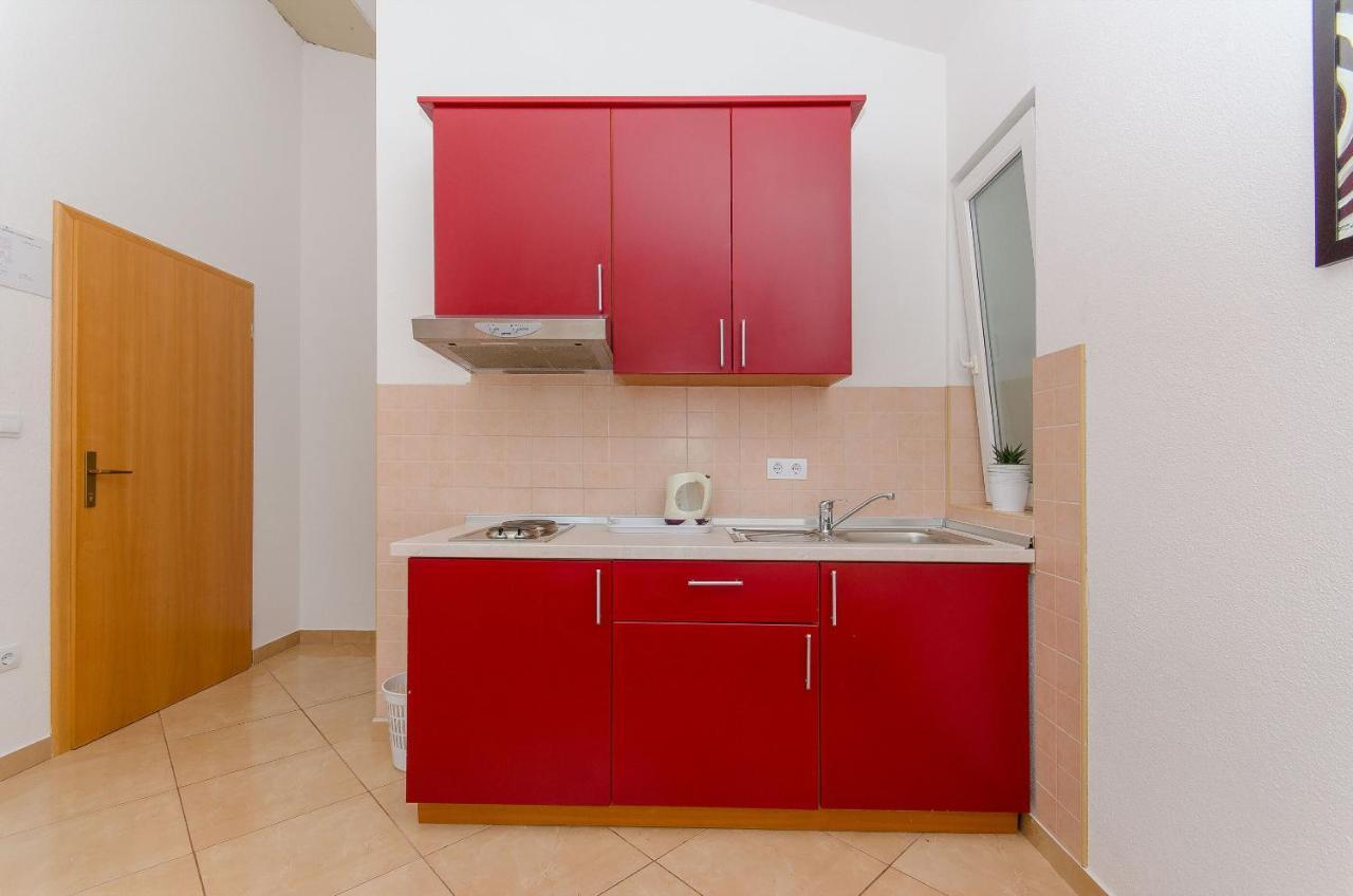 Apartments Seaview Tučepi Eksteriør billede