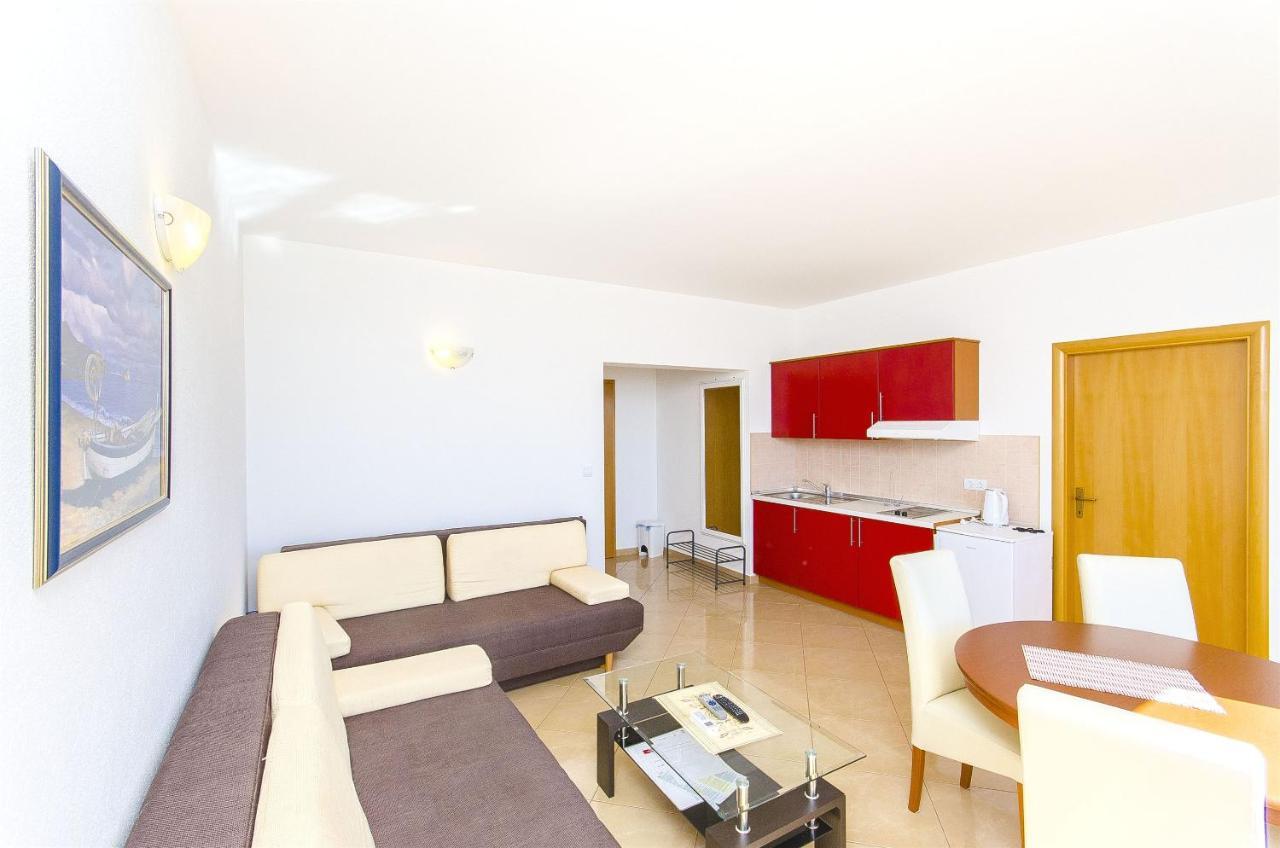 Apartments Seaview Tučepi Eksteriør billede