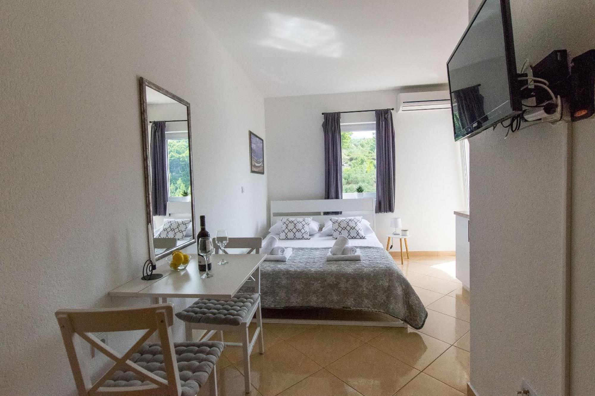 Apartments Seaview Tučepi Eksteriør billede